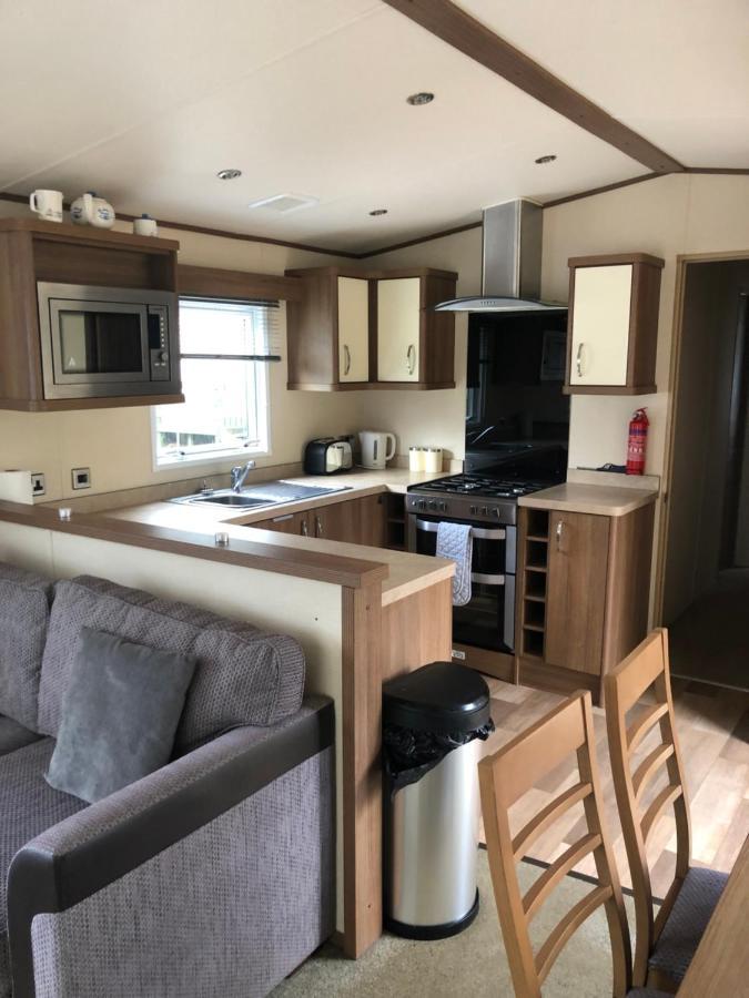 River View 46 *